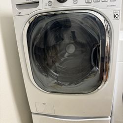 LG High Efficiency 27” 4.5 cu. ft. Front Load Washer 