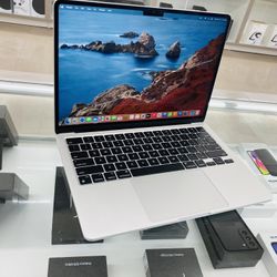 MacBook Air M2 8GB Ram 256gb SSD 