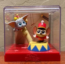 Dumbo Disney Doorables Movie Moments Series 2, Includes: 2 Disney Doorables figurines, 1 diorama display box, 1 collector card.   Each Disney figurine