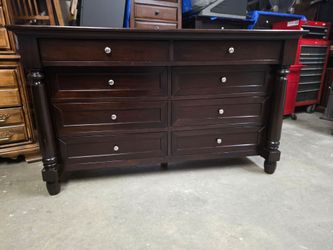 Modern Espresso Solid Wooden 8 Drawer Dresser