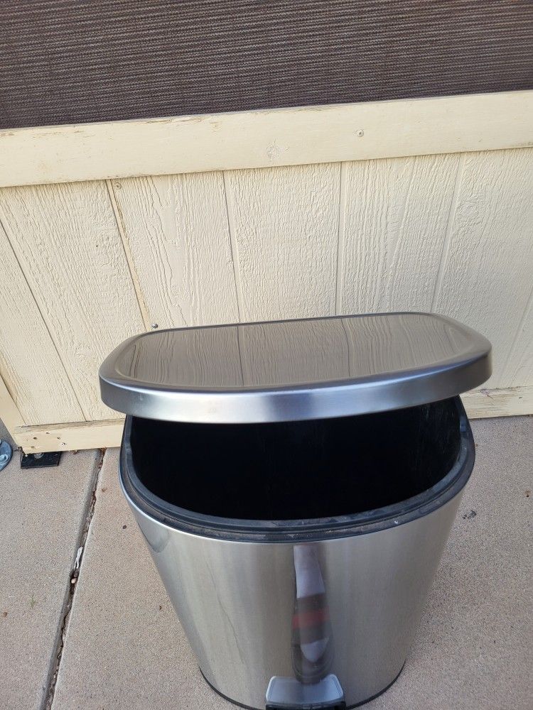 Stainless steel trash can