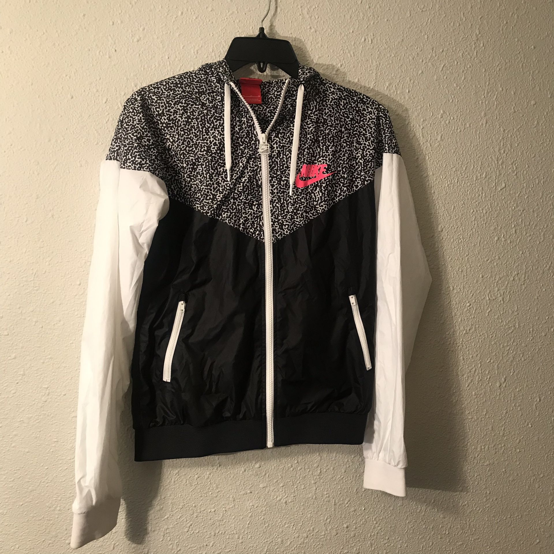 Nike Sportswear Jacket size M