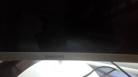 32 inch monitor