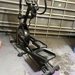 Schwinn 470 Elliptical Machine