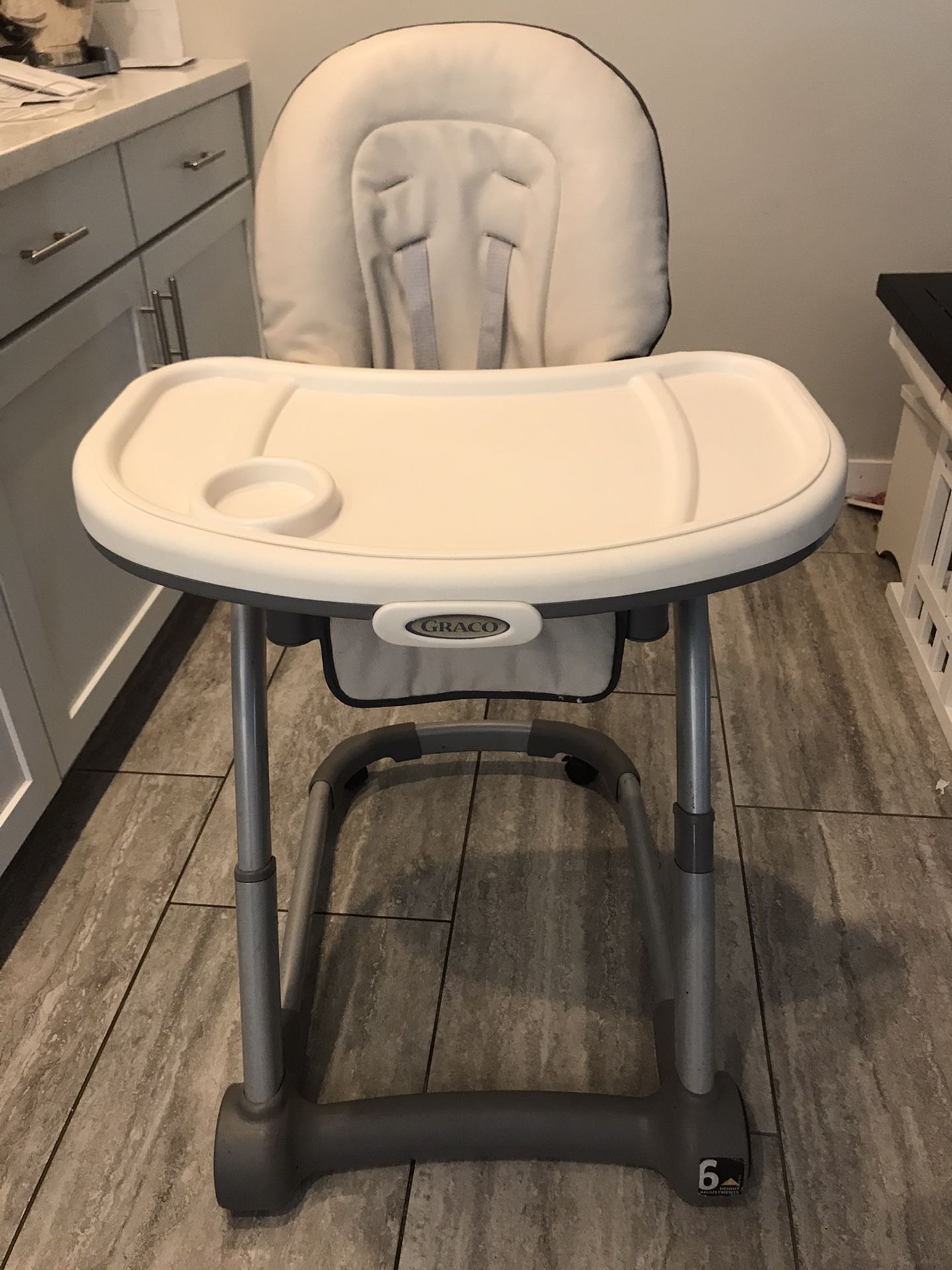 Graco convertible high chair, 6 in 1