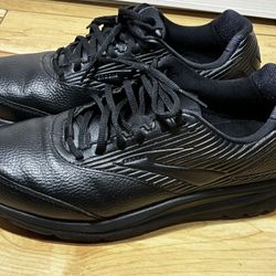 Brooks Addition Size 10.5