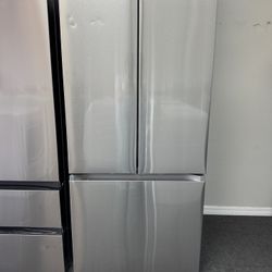 Refrigerator Stainless Steel 33” 