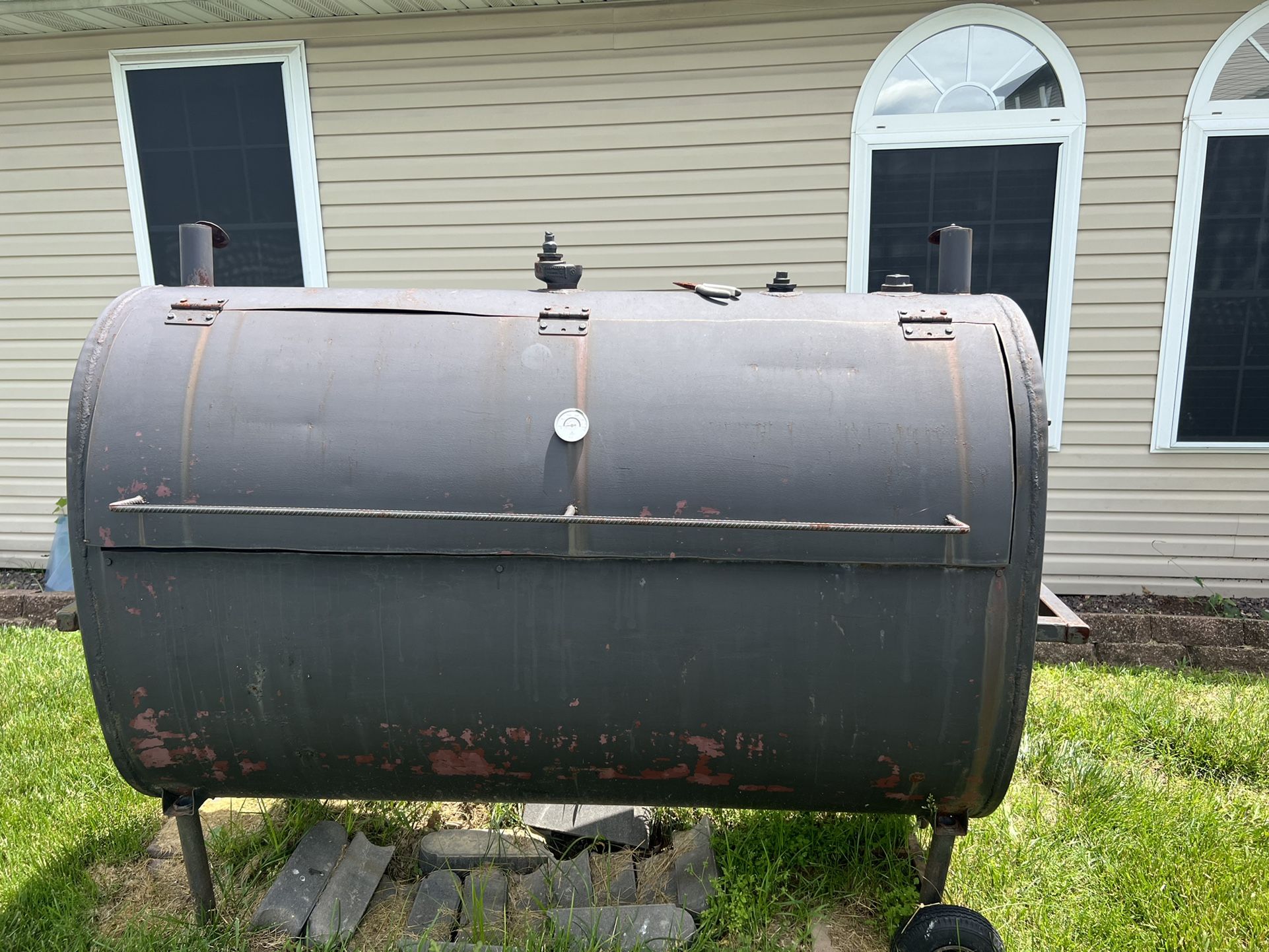 Large steel BBQ smoker/grill