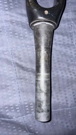 Carbon fiber fork