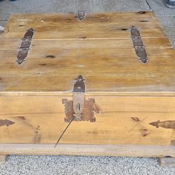 Coffee Table With Storage 