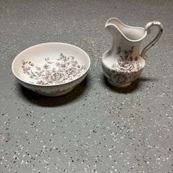 The Pioneer Woman Agatha Stoneware Set