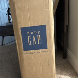 GAP babyGap Deluxe Play Yard, Navy Camo