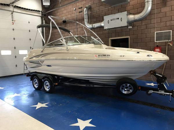 2004 sea ray sundeck 200