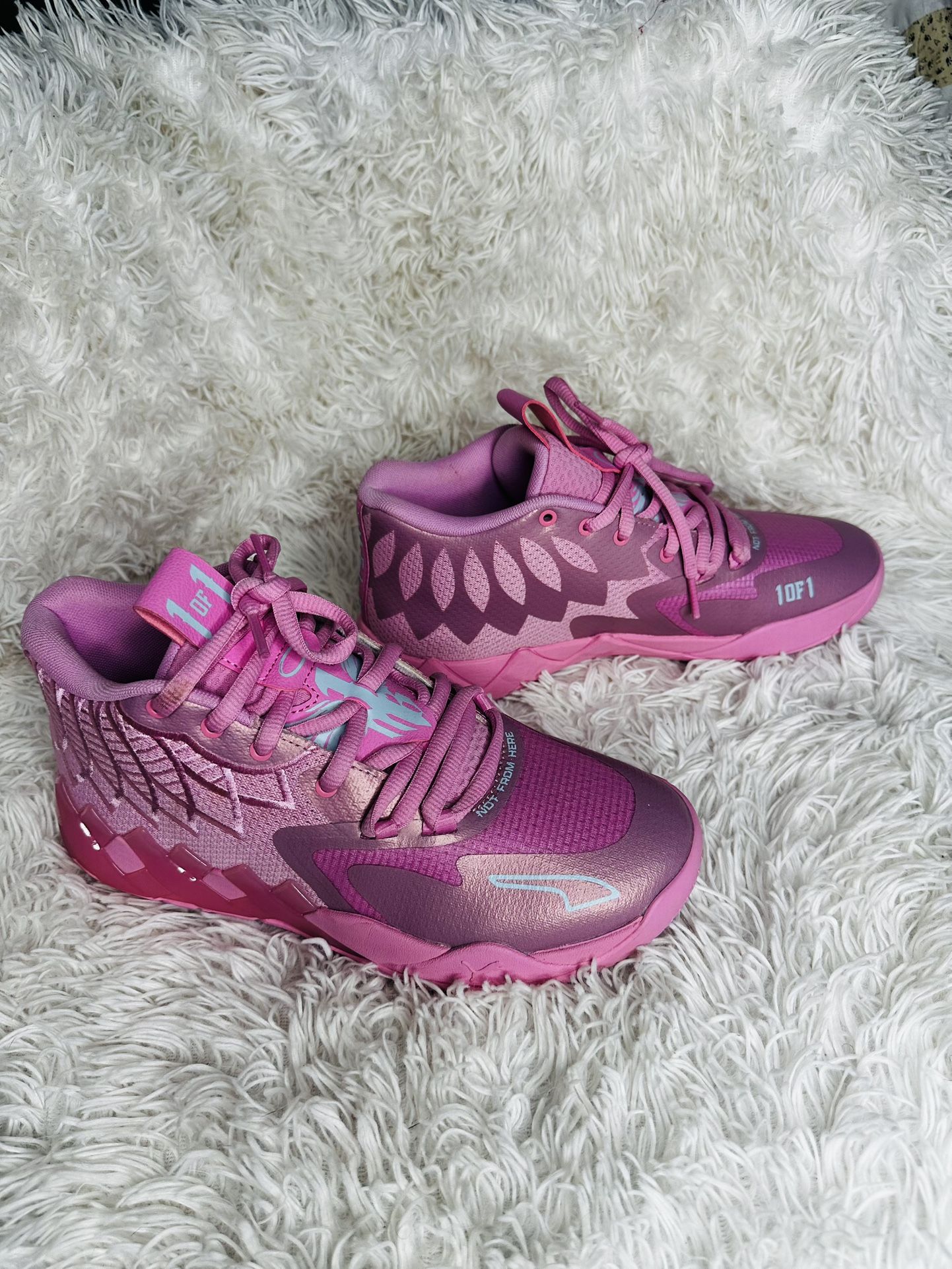 PUMA x LAMELO BALL MB.01 Iridescent Women’s Basketball Shoes, Size 7