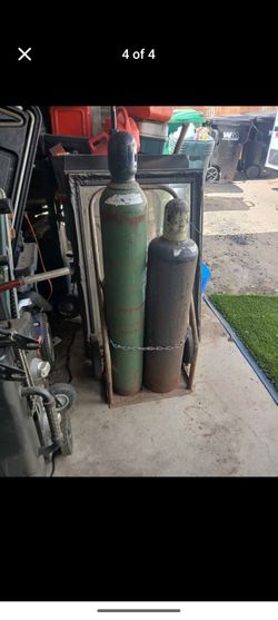 Gas tanks trouch