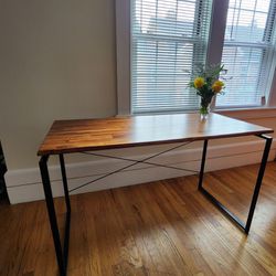 New Solid Wood Desk, Perfect Condition 