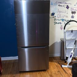 Insignia Fridge For Sale Almost Brand New 