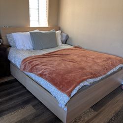 queen size bed frame 