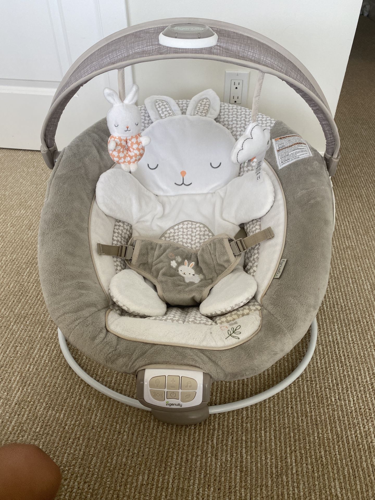 Ingenuity InLighten Twinkle Tails Bouncer