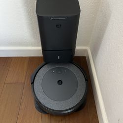 iRobot Roomba i3