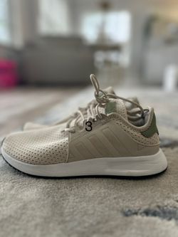 Tan/Gray Addidas