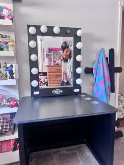 Vanity Girl Hollywood Mirror & Desk