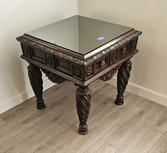 2 End Tables With Drawer