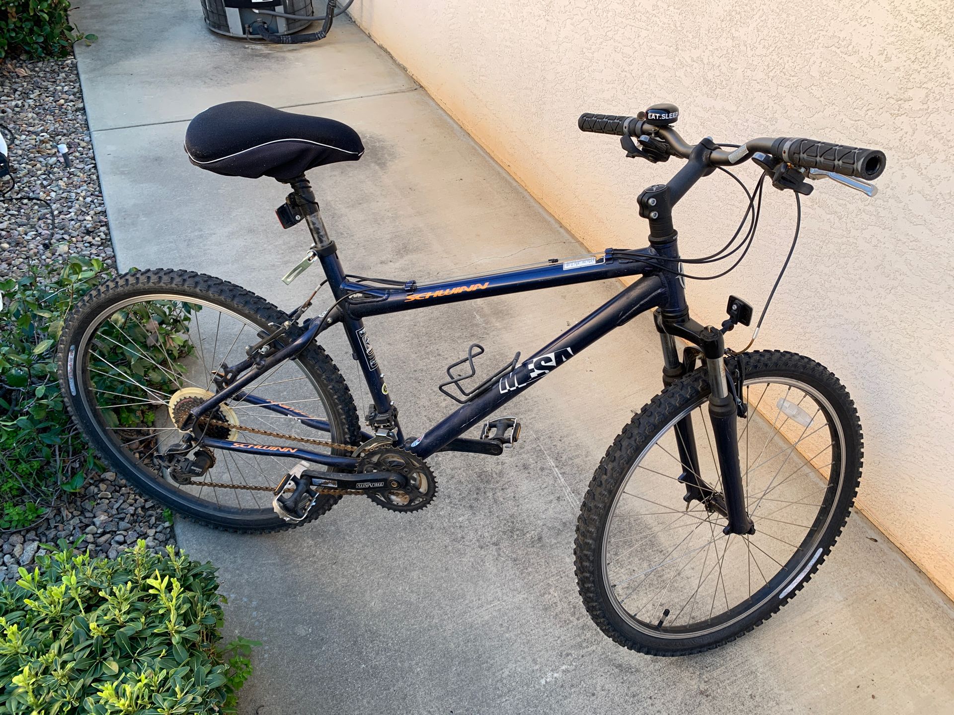 schwinn mesa mountain bike price