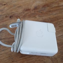APPLE AC POWER ADAPTER 60W MAGSAFE 2 FOR MACBOOK 16.5V - 3.65A
