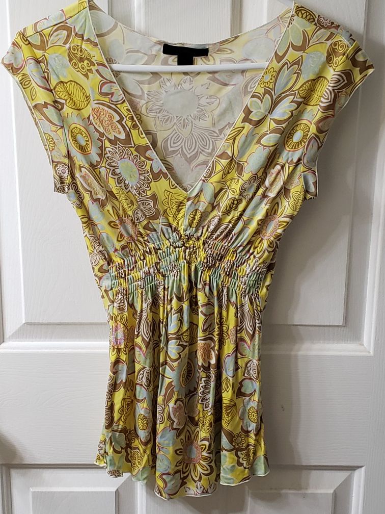 EXPRESS v-neck floral blouse