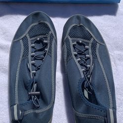 NEW Men’s Speedo Water/Land Shoes size 11. 