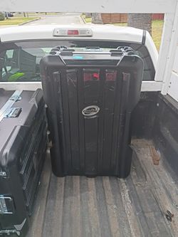 Expolinc suit case