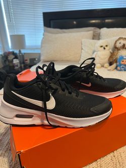 Nike Air Max Sneakers Black and White