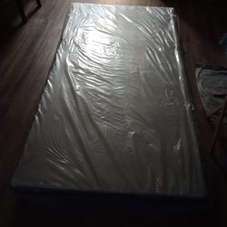 Twin Size Bed NEW IN PLASTIC