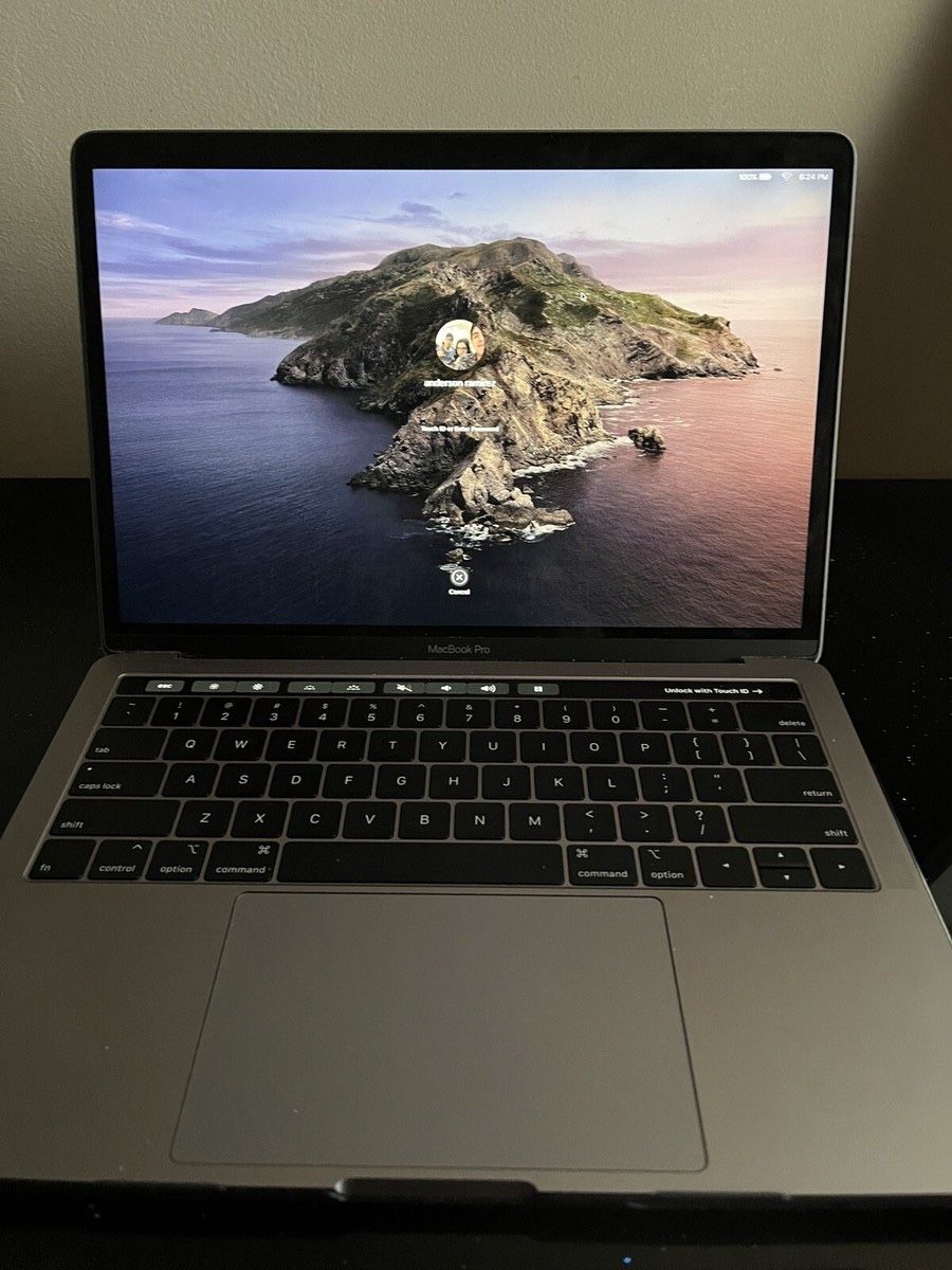 MacBook Pro 2020 13” With Touchbar