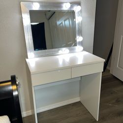 Vanity And Mirror With Lights