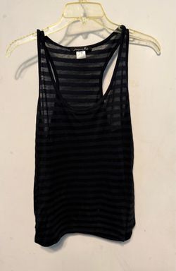 Black tank top Size L