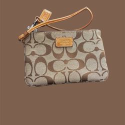 Wristlet