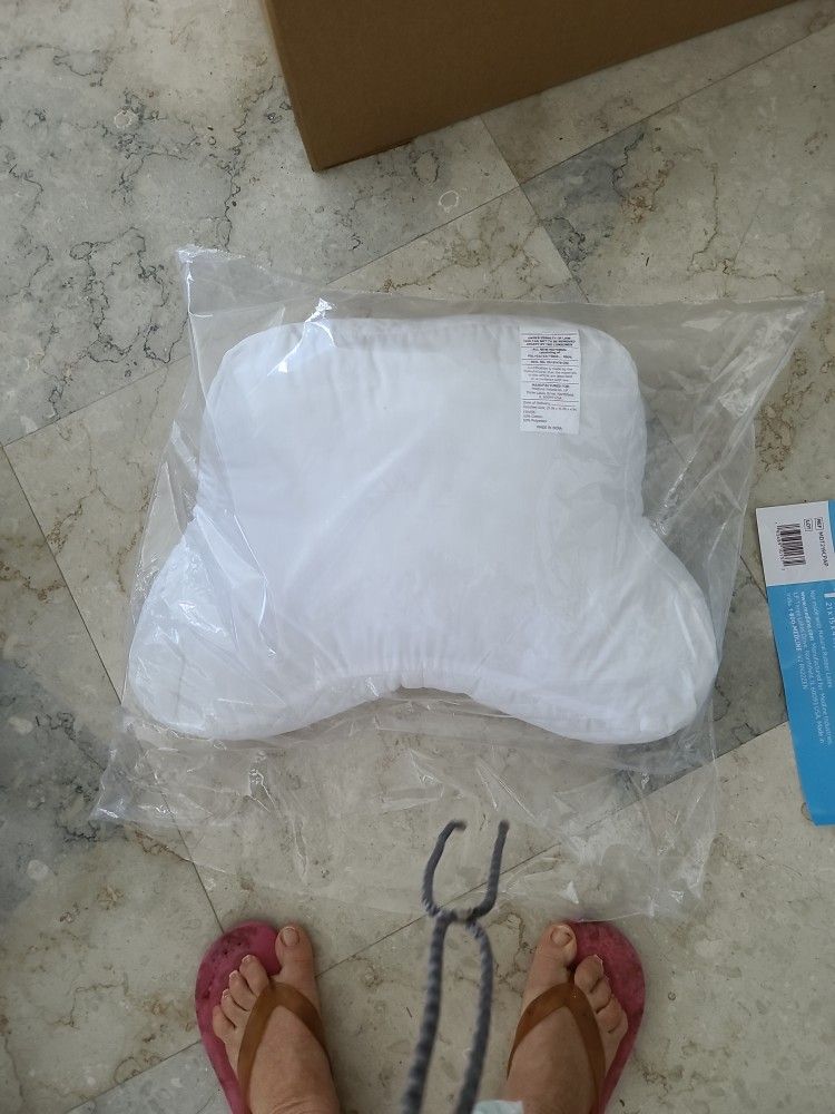 SLEEP SUPPORT PILLOW. (New, not Used)