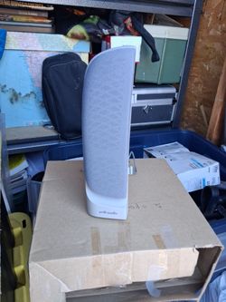 Pair of polk audio computer speakers