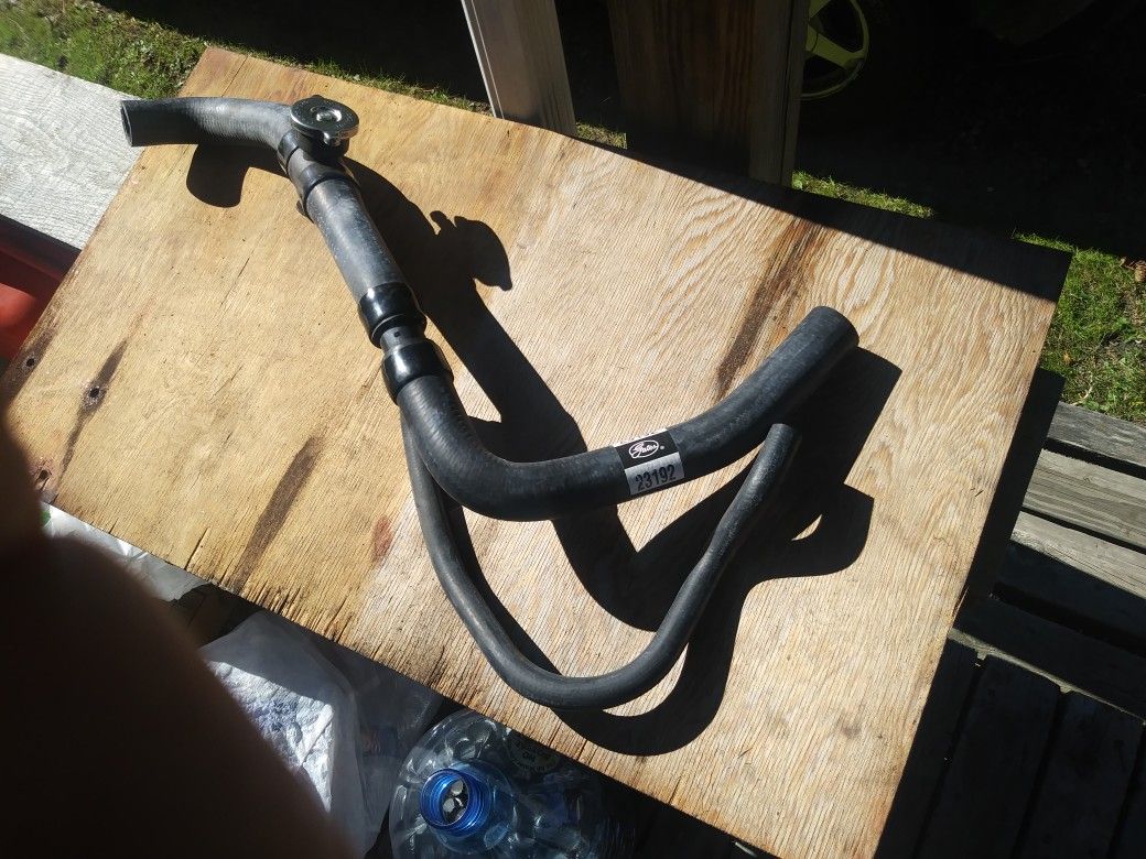 Upper radiator hose