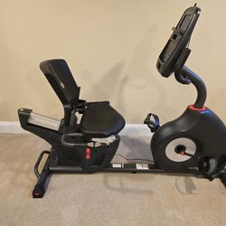 Schwinn 270 Journey 2.5 Recumbent Exercise Bicycle Almost New