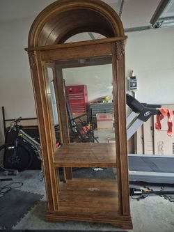 Curio cabinet