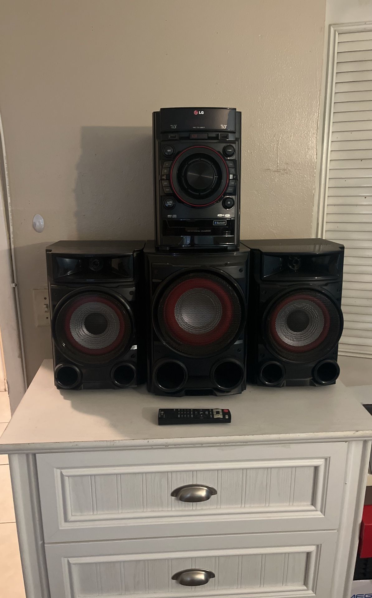 LG Stereo System