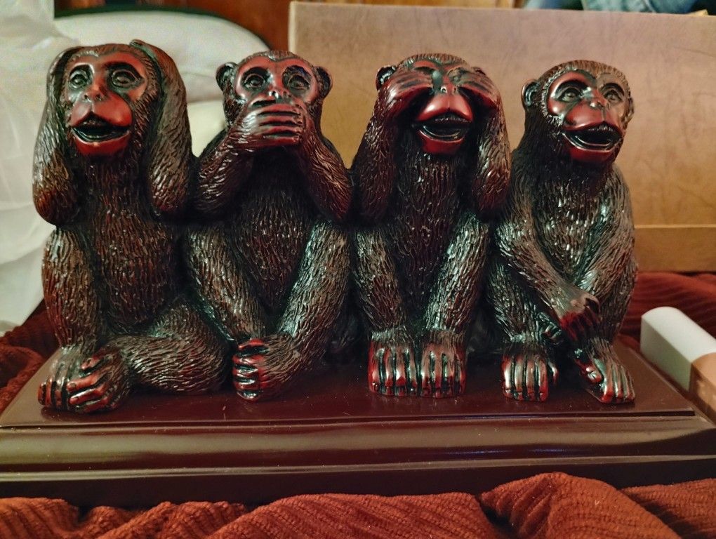 Wise Monkeys Figurine