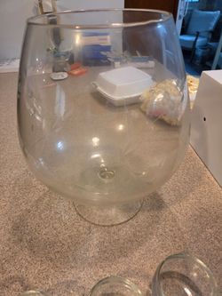 Punch bowl with 12 glasses and ladle