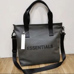New Essentials Unisex Big Shoulder Bag