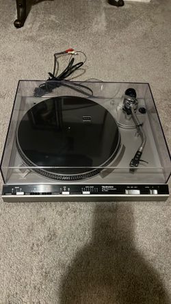 Technics SL-3300 Direct Drive Turntable