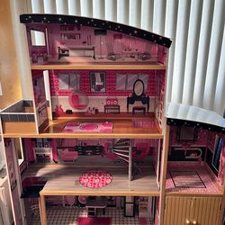 Barbie  doll house toys