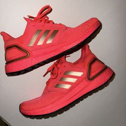 Adidas Ultraboosts Women’s Running Shoes Fitness Cardio Training Workout 